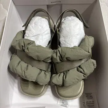 루타론 FRILL CROSS SLING BACK SANDALS