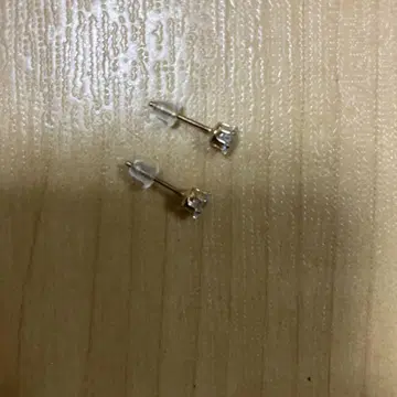 골드 크리스탈 스터드 귀걸이