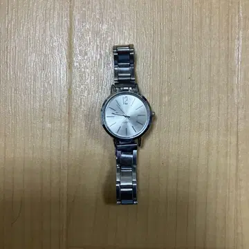 실버 아날로그 시계 스테인리스