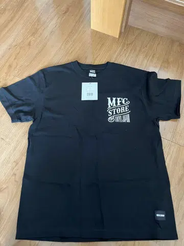 MFC STORE 블랙 티셔츠 미사용 새상품