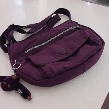 새상품급 Kipling 숄더백 퍼플