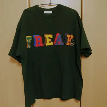FREAK'S STORE 컬러풀 티셔츠 다크 그린