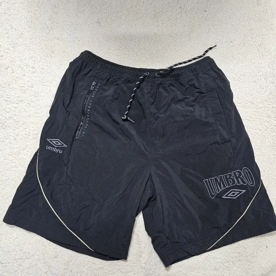 韓国*UMBRO■[DAY6] ChrisPy Taslan 4.5 Shorts 韓国*UMBRO□[DAY6] ChrisPy Taslan 4.5 Shorts 31bofKFo4EL