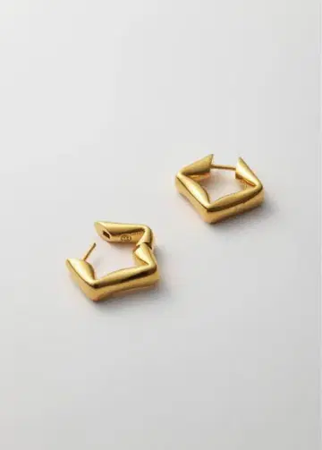 all blues straw earrings 귀걸이 한쪽 귀