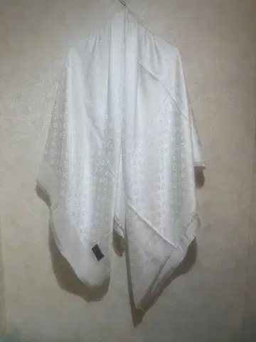 LV 화이트, 로고 대형 스톨