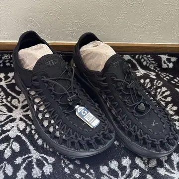 KEEN UNEEK ASTORIA 블랙 24cm