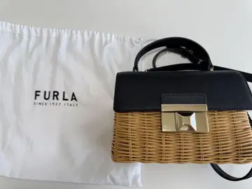 훌라 라탄 가죽 핸드백