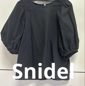 Snidel 퍼프 슬리브 블랙 셔츠 F