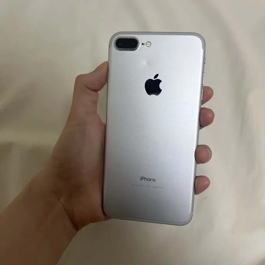 iPhone - 【I324】iPhone7Plus 32GB シルバー Softbank iPhone7 Plus（シルバー・32GB）の中古 | SIMフリーの中古スマホ