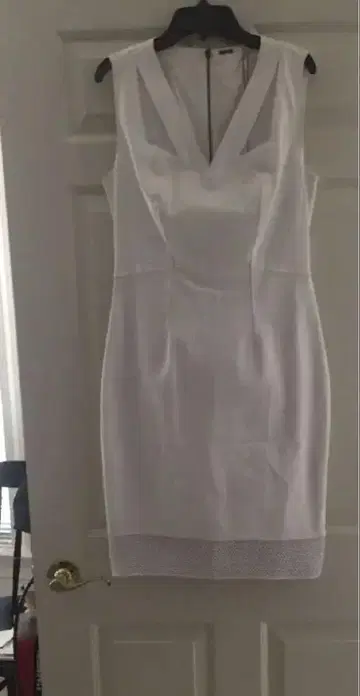 elie tahari 화이트 메쉬 원피스 V넥 슬리브리스