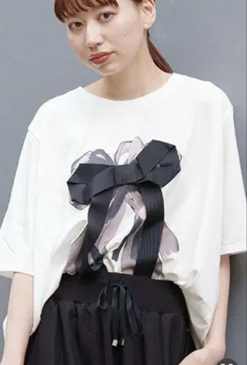 as know as base 리본 프린트 화이트 티셔츠 size1