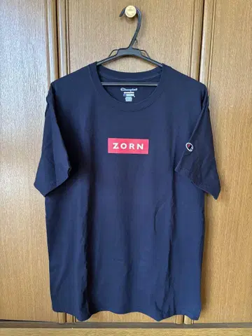 ZORN 챔피온 박스 로고 티셔츠 (L)