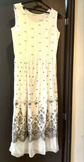 HIROKO KOSHINO 슬리브리스 원피스