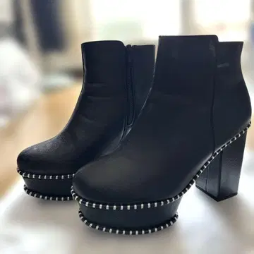 힐 부츠