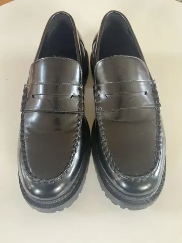 자라 블랙 로퍼 사이즈 42 일본 사이즈 27cm
