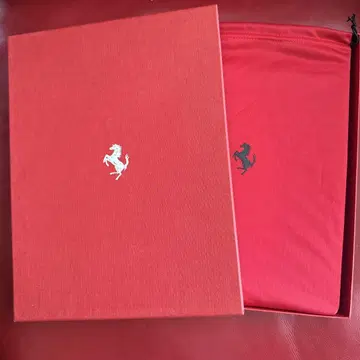 Ferrari 웰컴 북 레드