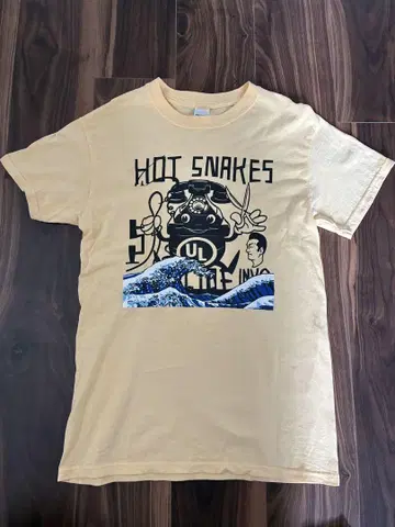 HOT SNAKES 티셔츠 S 사이즈 크림색