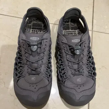 KEEN 아웃도어 샌들 그레이