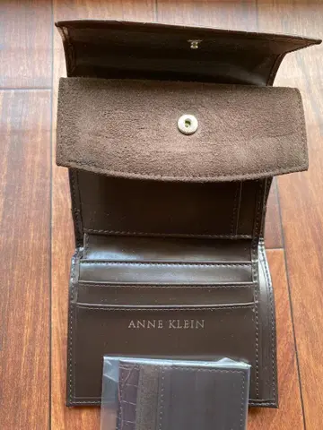 ANNE KLEIN 3단 폴더형 지갑 브라운