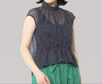 새상품급 macphee 투모로우랜드 슬리브리스 시스루 블라우스