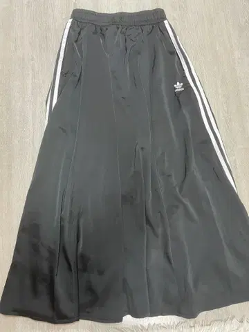 아디다스 스트라이프 롱 스커트 블랙 M