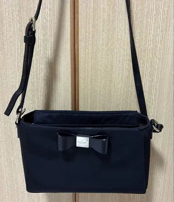 kate spade 나일론 숄더백 블랙 리본 포함