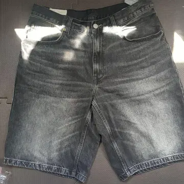 자라 다크 그레이 숏 팬츠 EUR 44
