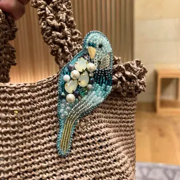 핸드메이드 비즈 자수 브로치 새