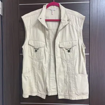 santafe 베이지 베스트 프론트 포켓 부착