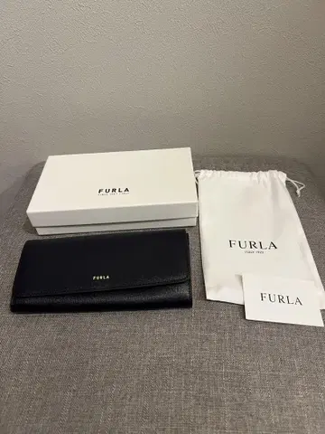 FURLA 블랙 가죽 장지갑 훌라