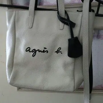 agnis b. 화이트 숄더백