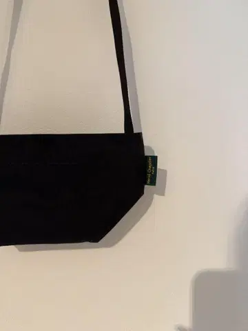 블랙 숄더백 사코슈 Herve Chapelier