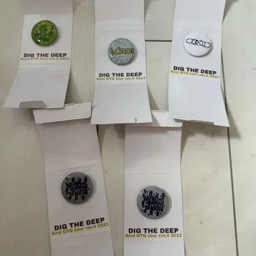 Kroi DIG the DEEP 캔뱃지 세트