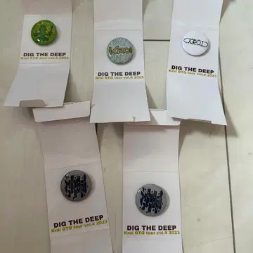 Kroi DIG the DEEP 캔뱃지 세트