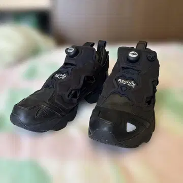 리복 Instapump Fury CNCPTS 컨셉트 콜라보