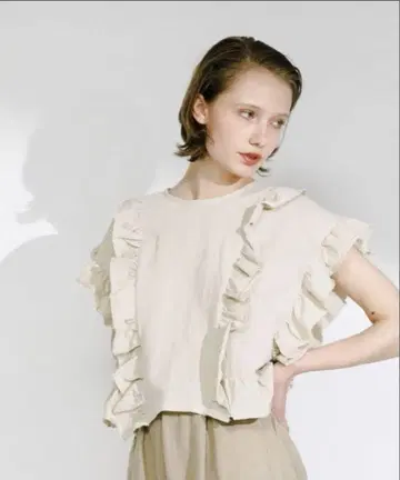 LAATO frill frill t-shirts 반팔 상의