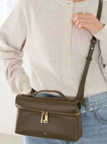 새상품 JW PEI/제이더블유페이 HANDLE BAG