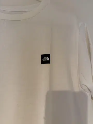 THE NORTH FACE 화이트 티셔츠