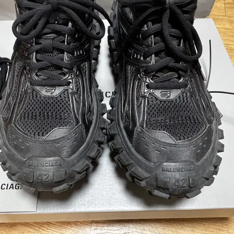 靴 balenciaga defender black 42 Balenciaga Defender Sneaker 'Black' - Balenciaga - 685613