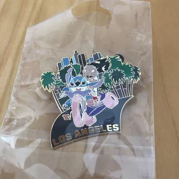 스티치 LOS ANGELES 핀 배지