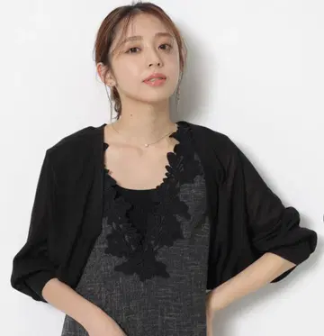 새상품급 JUSGLITTY 샤이니 카노코 볼레로 블랙 M 사이즈