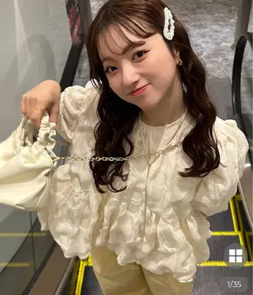 nugu pitee 볼륨 크롭 반팔 블라우스
