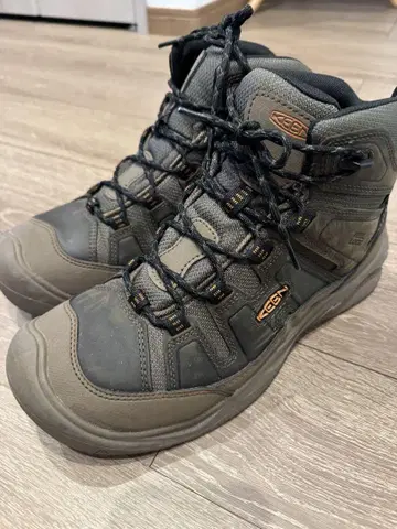 KEEN 하이컷 신발