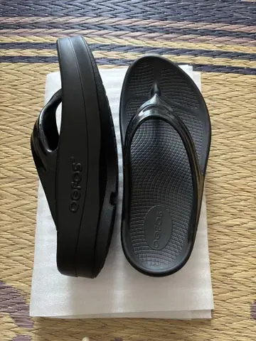 OOFOS/우포스 OOmega 23cm 새상품급 블랙