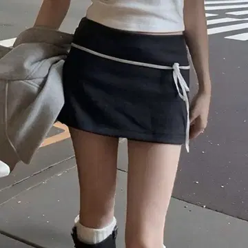 쉬인 새상품급 이너 팬츠 포함 미니 스커트 끈 리본 슬림 시즈니룩