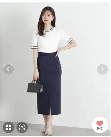 프로포션 바디 드레싱 포켓 부착 내로우 스커트 이번 시즌 신상