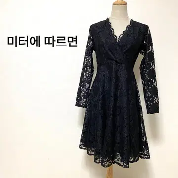 미터에 따르면 블랙 컬러 전체 레이스 디자인 드레스