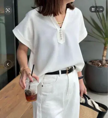 컨디션 최상 Emma Taylor 펄 키넥 블라우스 화이트