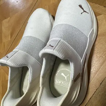 Puma SOFTRIDE 슬립온 화이트