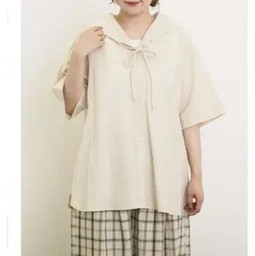 이번 시즌 완판, 택 포함 새상품, 사만사 모스모스 세일러 카라 블라우스